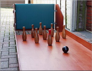 Giant garden games